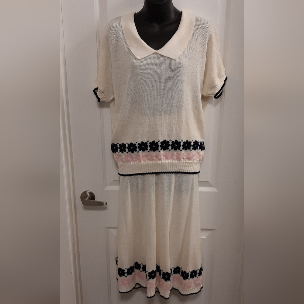 Vintage Lillian Two Piece Short Sleeve Top & Skirt Size Large Beige Floral Edge